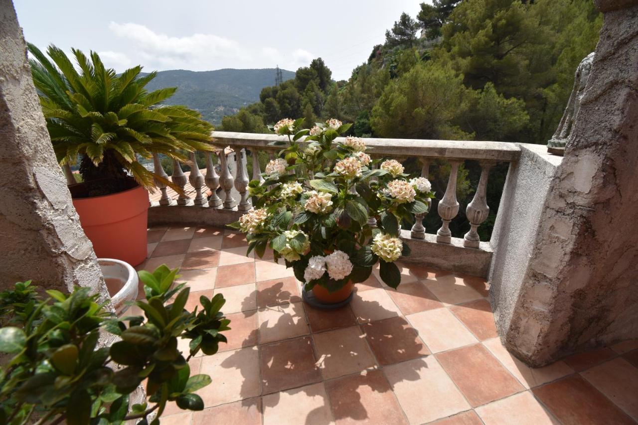 Studio en villa et sa terrasse privée La Trinité Exterior foto