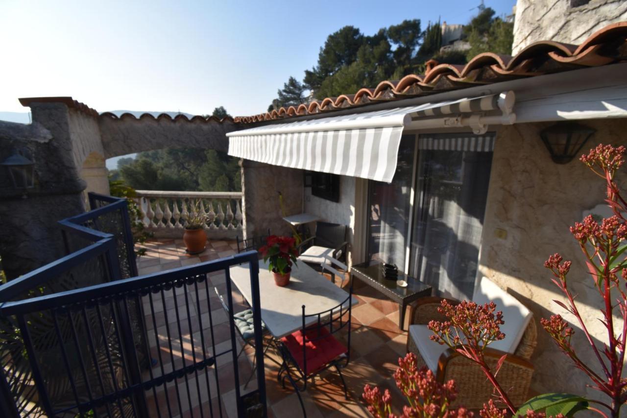 Studio en villa et sa terrasse privée La Trinité Exterior foto